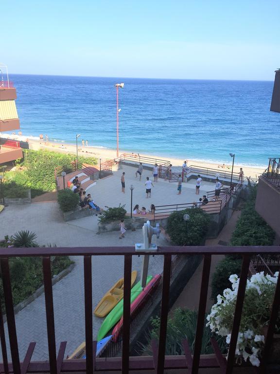 Sea Beach Taormina Apartment Letojanni Εξωτερικό φωτογραφία